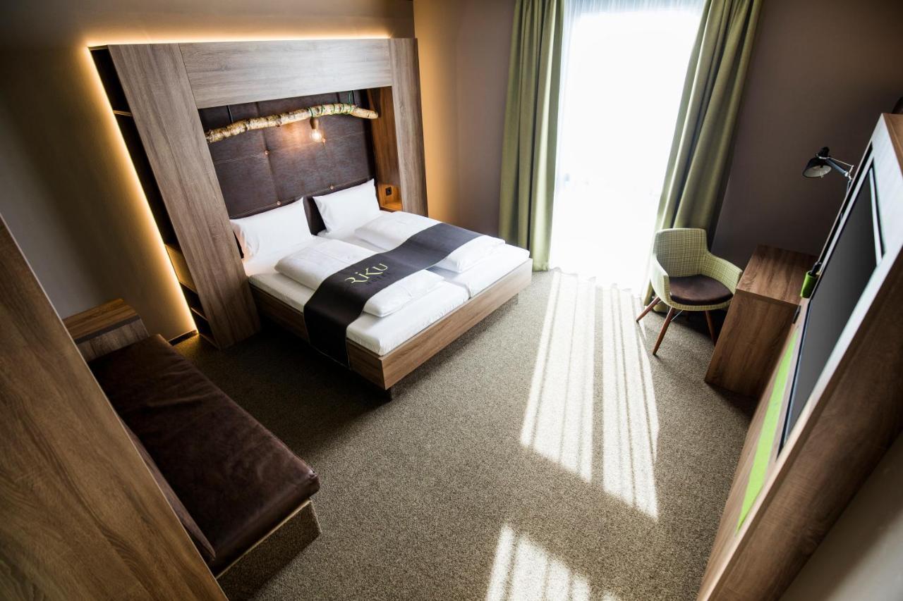 Riku Hotel ฟุลเลนดอร์ฟ ภายนอก รูปภาพ